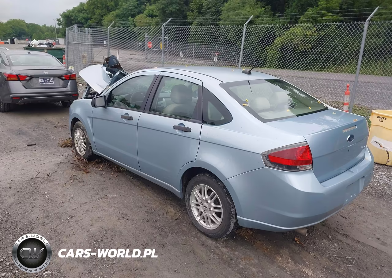 2009 Ford Focus Se VIN:1FAHP35N89W105843 - 3
