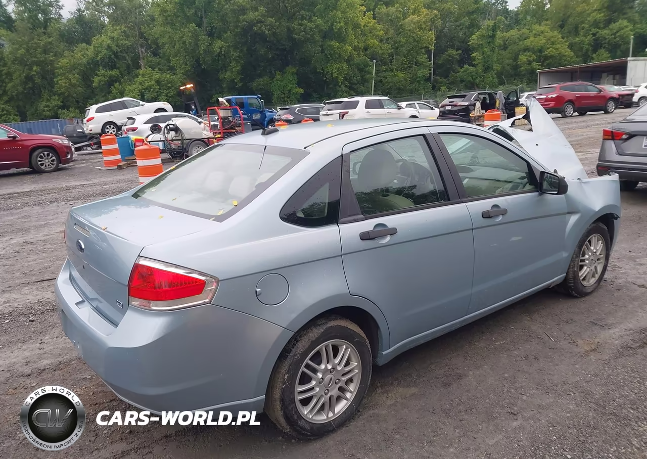 2009 Ford Focus Se VIN:1FAHP35N89W105843 - 4