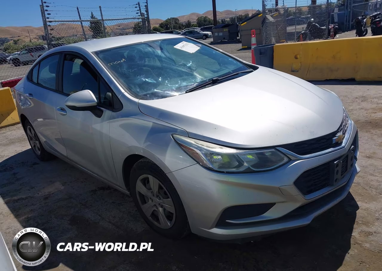 2018 Chevrolet Cruze Ls Auto VIN:1G1BC5SM2J7105539 - 1