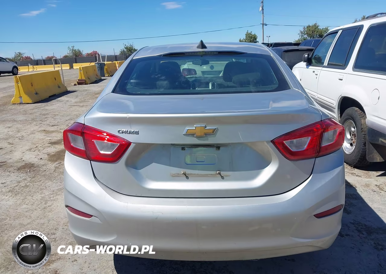 2018 Chevrolet Cruze Ls Auto VIN:1G1BC5SM2J7105539 - 16