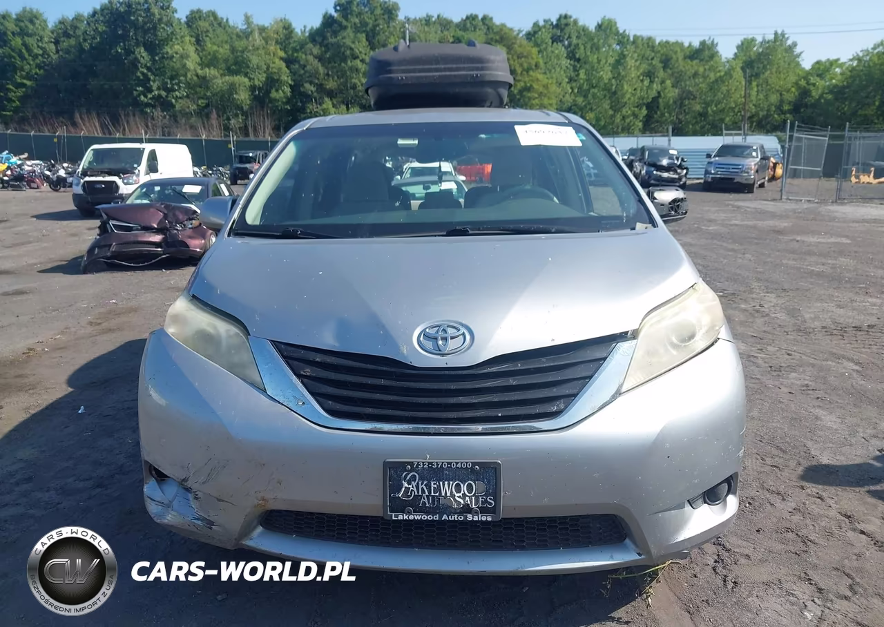 2013 Toyota Sienna Le V6 8 Passenger VIN:5TDKK3DC3DS403109 - 12