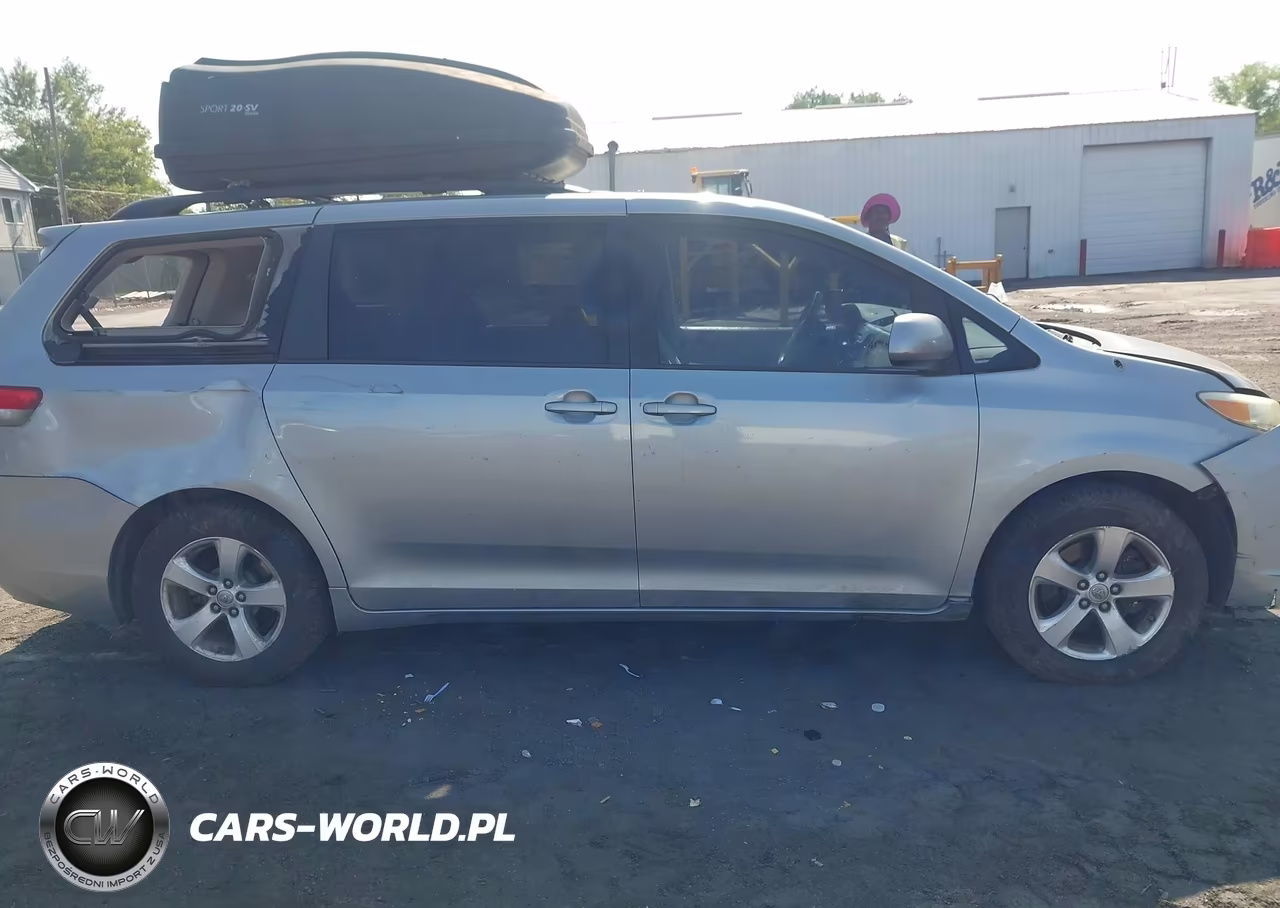 2013 Toyota Sienna Le V6 8 Passenger VIN:5TDKK3DC3DS403109 - 13
