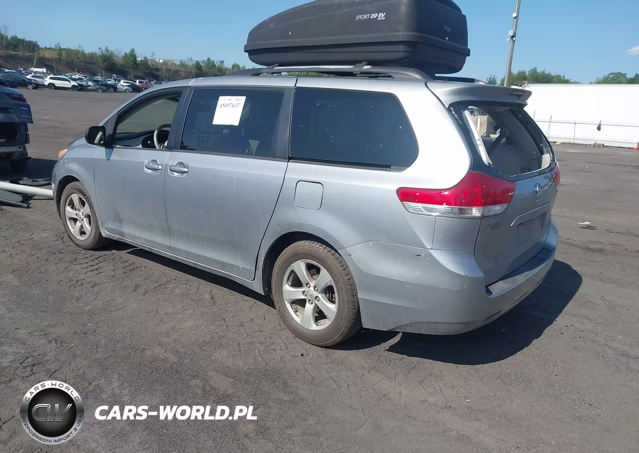 2013 Toyota Sienna Le V6 8 Passenger VIN:5TDKK3DC3DS403109 - 3