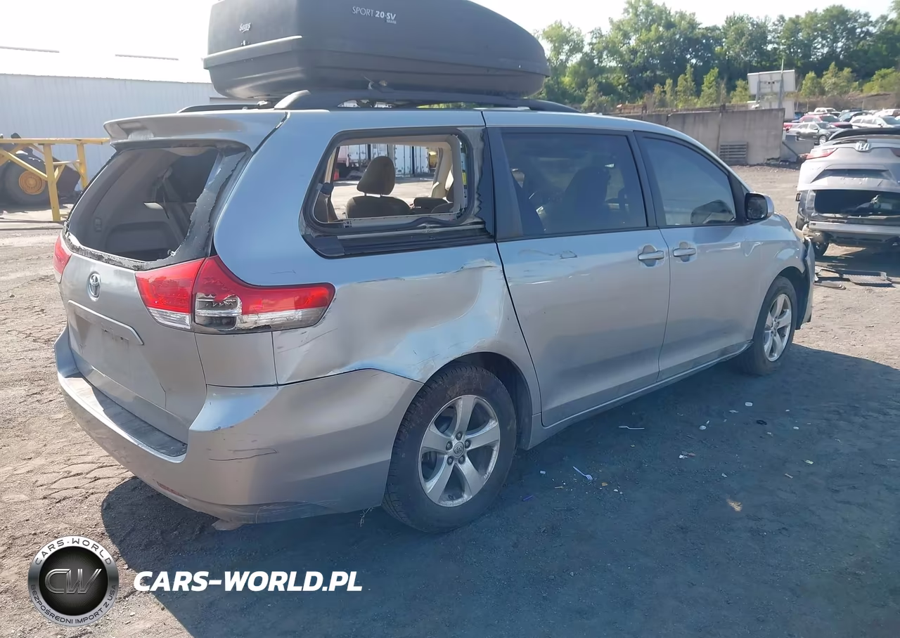 2013 Toyota Sienna Le V6 8 Passenger VIN:5TDKK3DC3DS403109 - 4