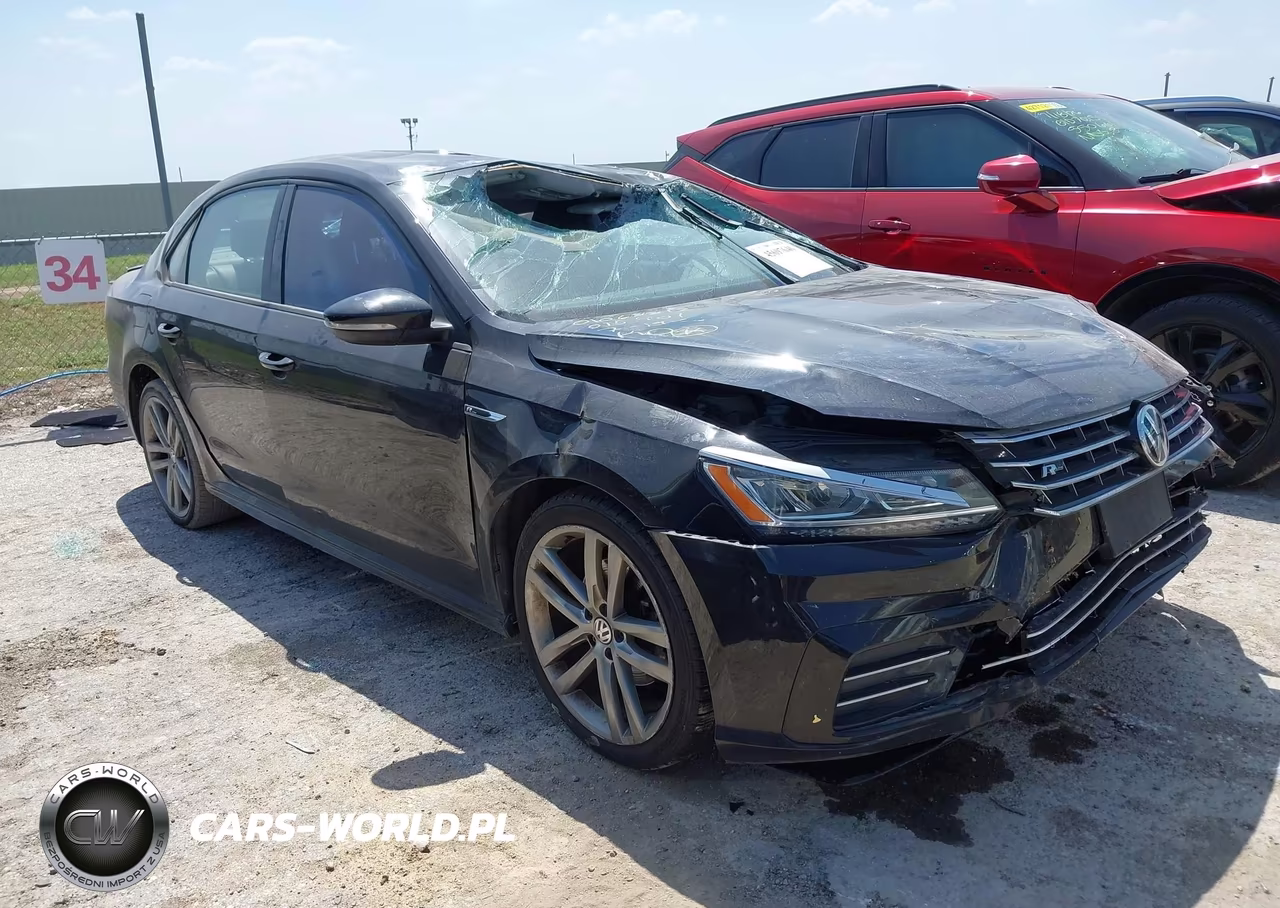 2018 Volkswagen Passat 2.0T R-Line-2.0T S – zdjęcie 1 z 17