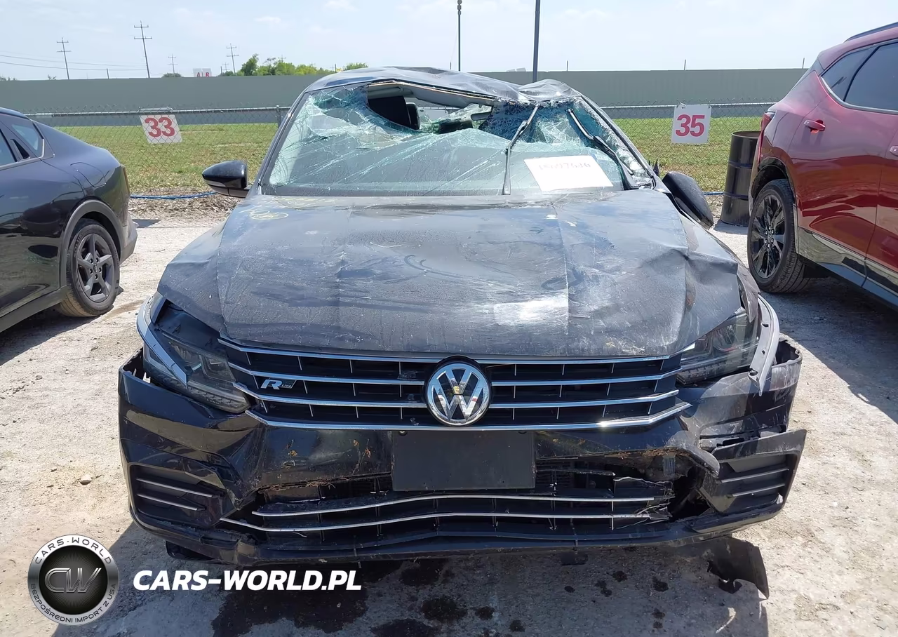 2018 Volkswagen Passat 2.0T R-Line-2.0T S VIN:1VWAA7A33JC015401 - 13