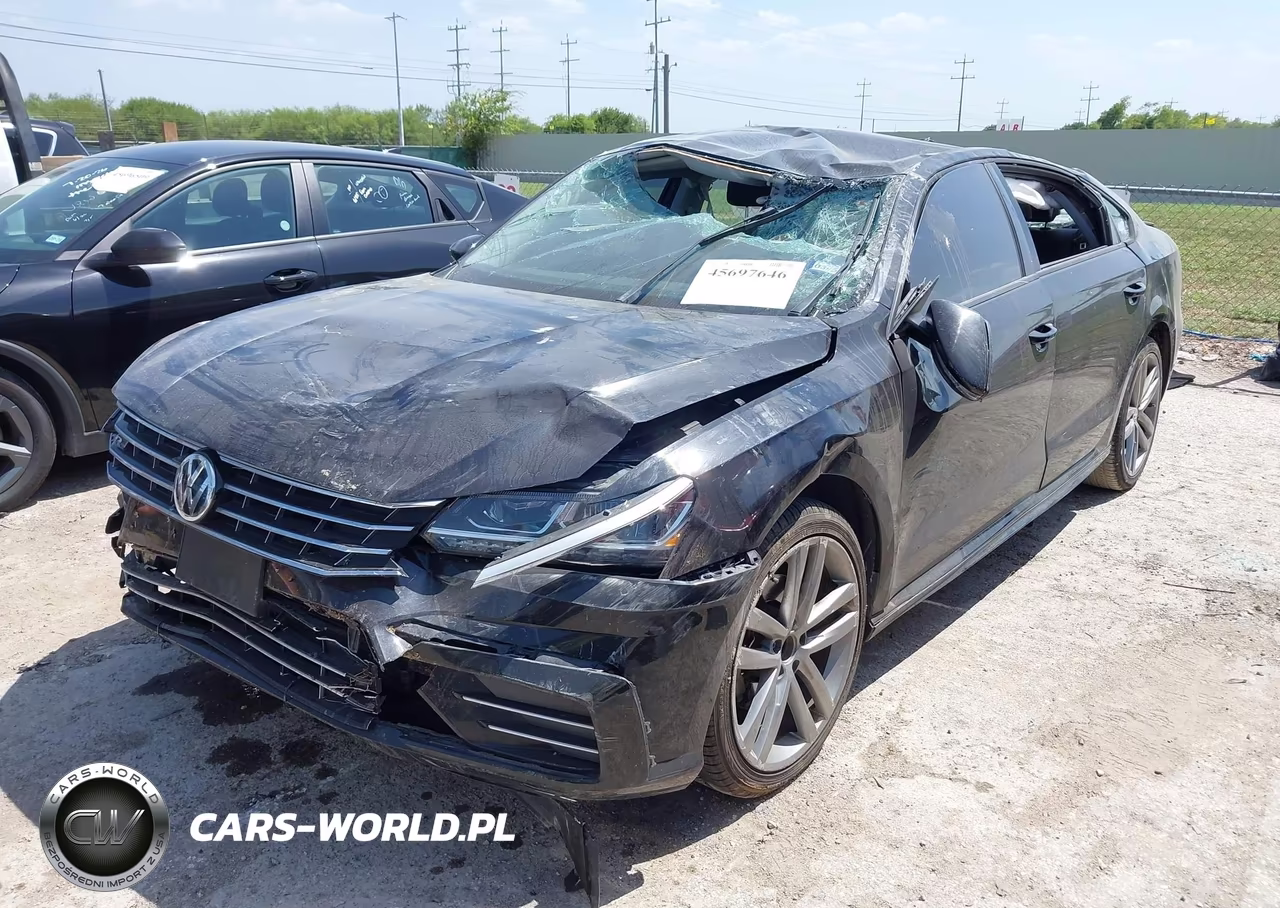 2018 Volkswagen Passat 2.0T R-Line-2.0T S VIN:1VWAA7A33JC015401 - 2