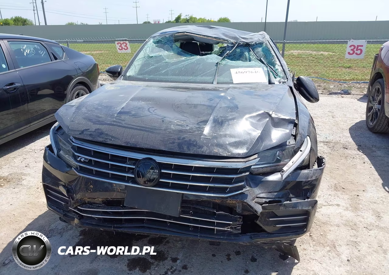 2018 Volkswagen Passat 2.0T R-Line-2.0T S VIN:1VWAA7A33JC015401 - 6
