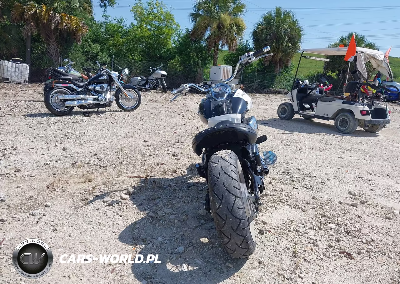 2006 Suzuki Boulevard C50 C50T VIN:JS1VS55A462110345 - 6