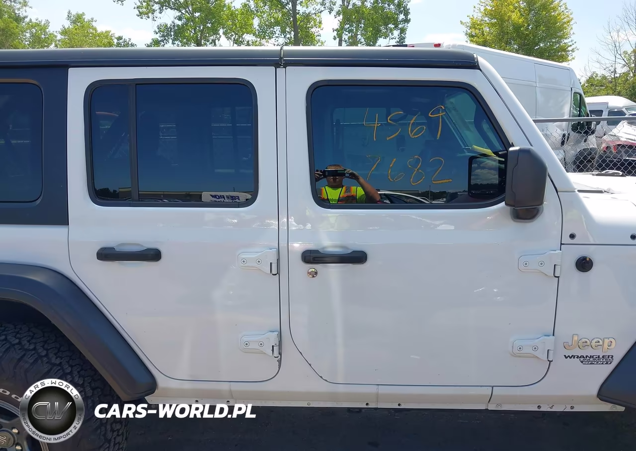 2019 Jeep Wrangler Unlimited Sport S 4X4 VIN:1C4HJXDN3KW609288 - 13