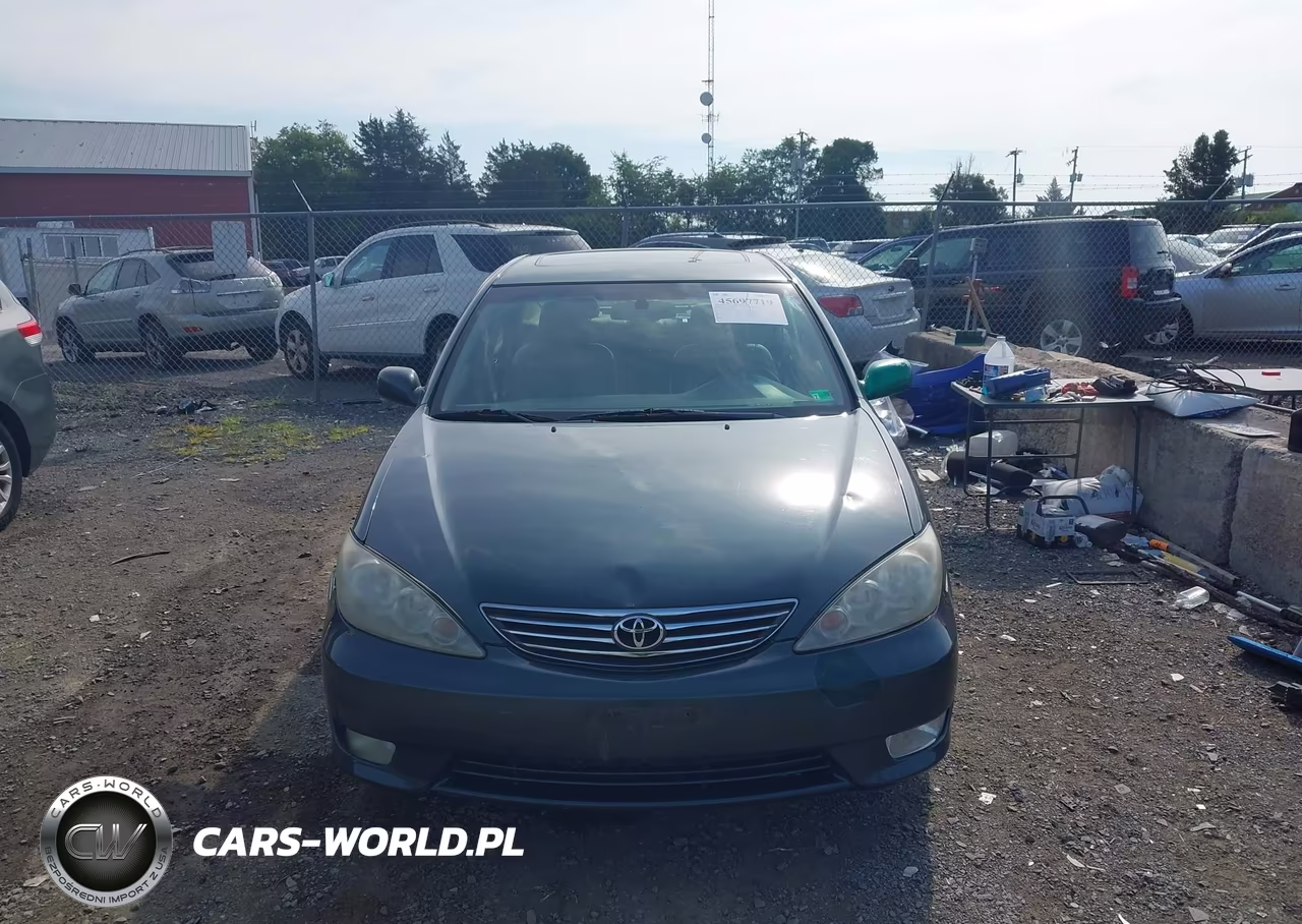 2005 Toyota Camry Xle VIN:4T1BE30K75U412831 - 12