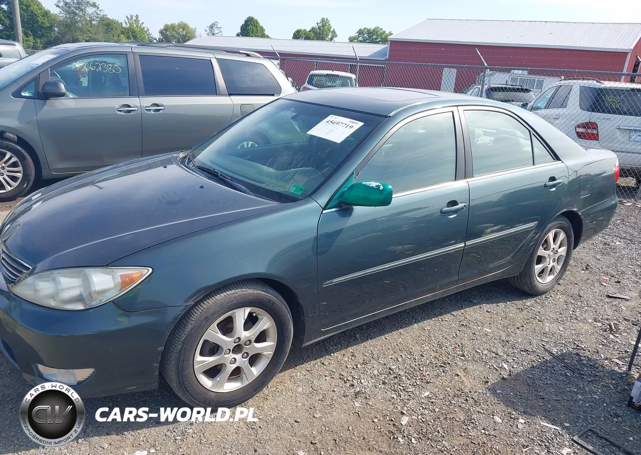 2005 Toyota Camry Xle VIN:4T1BE30K75U412831 - 14