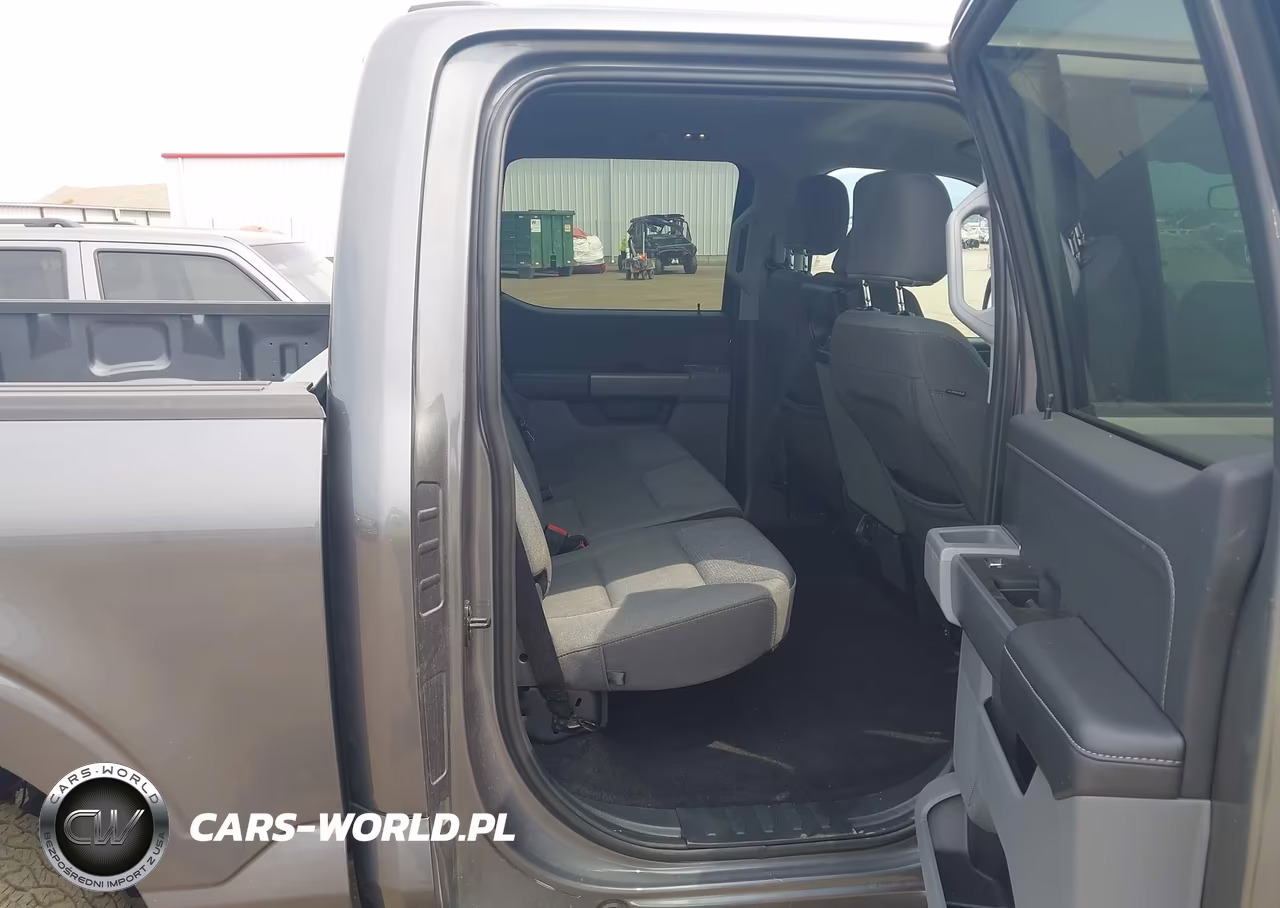 2025 Ford F-150 Xlt VIN:1FTFW3L58SKE53551 - 8