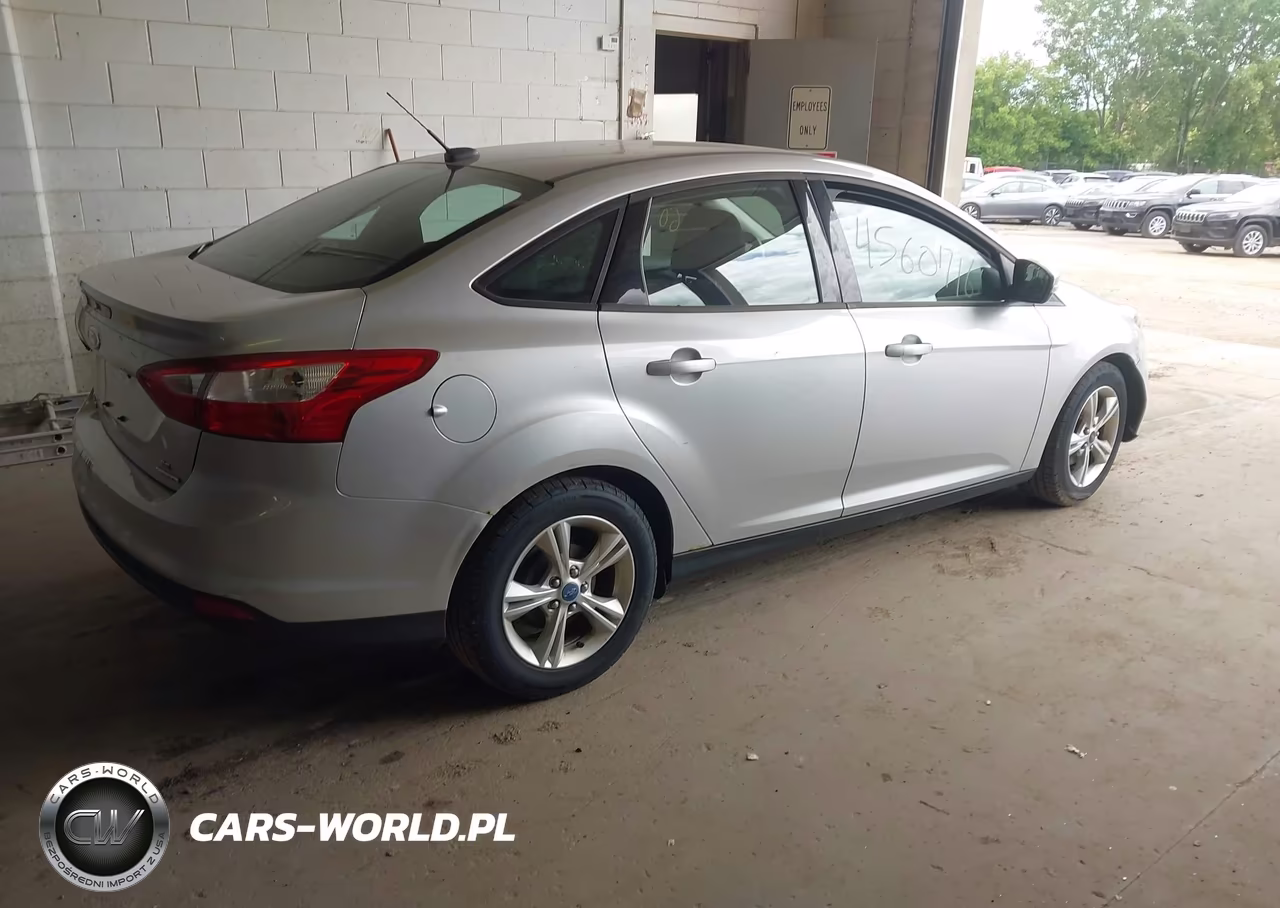 2013 Ford Focus Se VIN:1FADP3F25DL190010 - 4