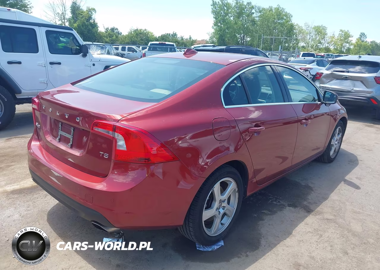 2013 Volvo S60 T5-T5 Platinum-T5 Premier-T5 Premier Plus VIN:YV1612FS1D2180623 - 4