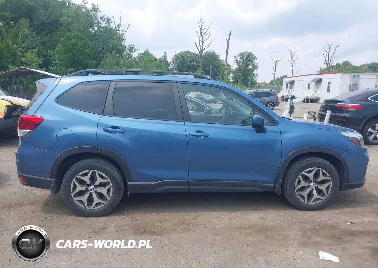 2020 Subaru Forester Premium VIN:JF2SKAJC0LH411620 - 13