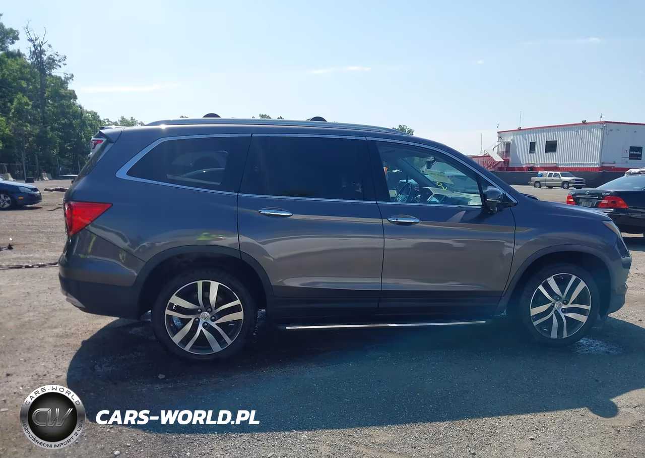 2016 Honda Pilot Touring VIN:5FNYF6H98GB064676 - 13