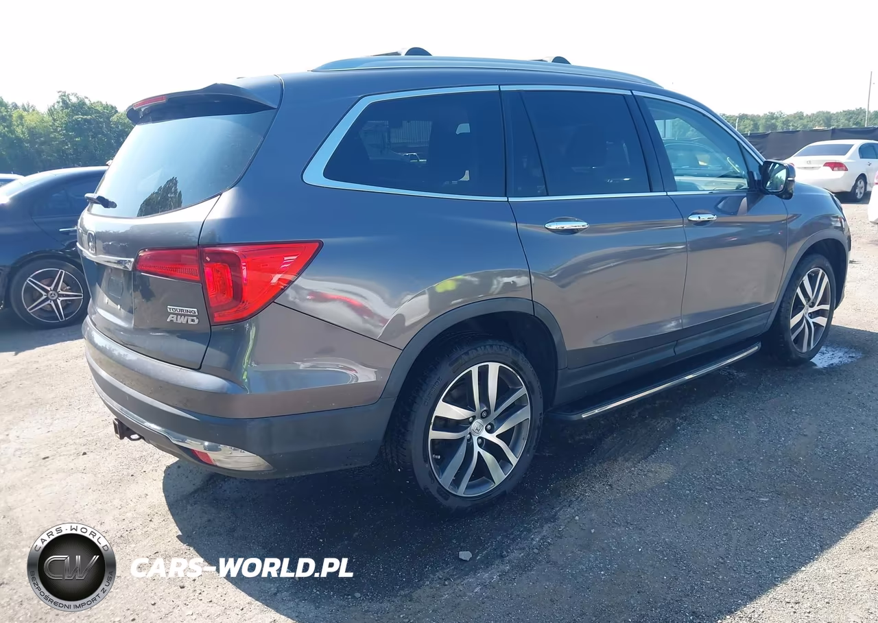 2016 Honda Pilot Touring VIN:5FNYF6H98GB064676 - 4