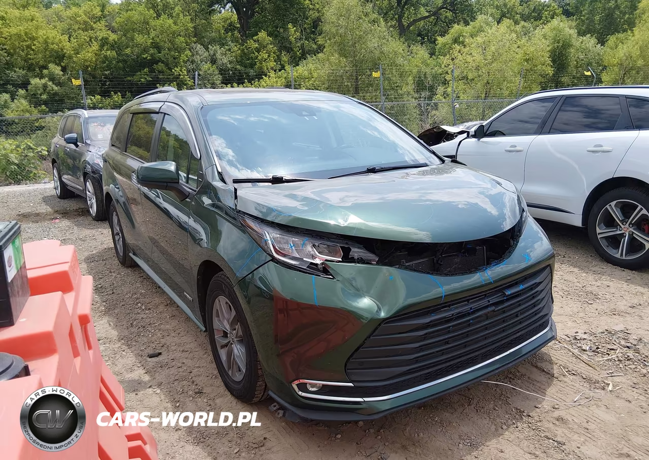 2021 Toyota Sienna Xle