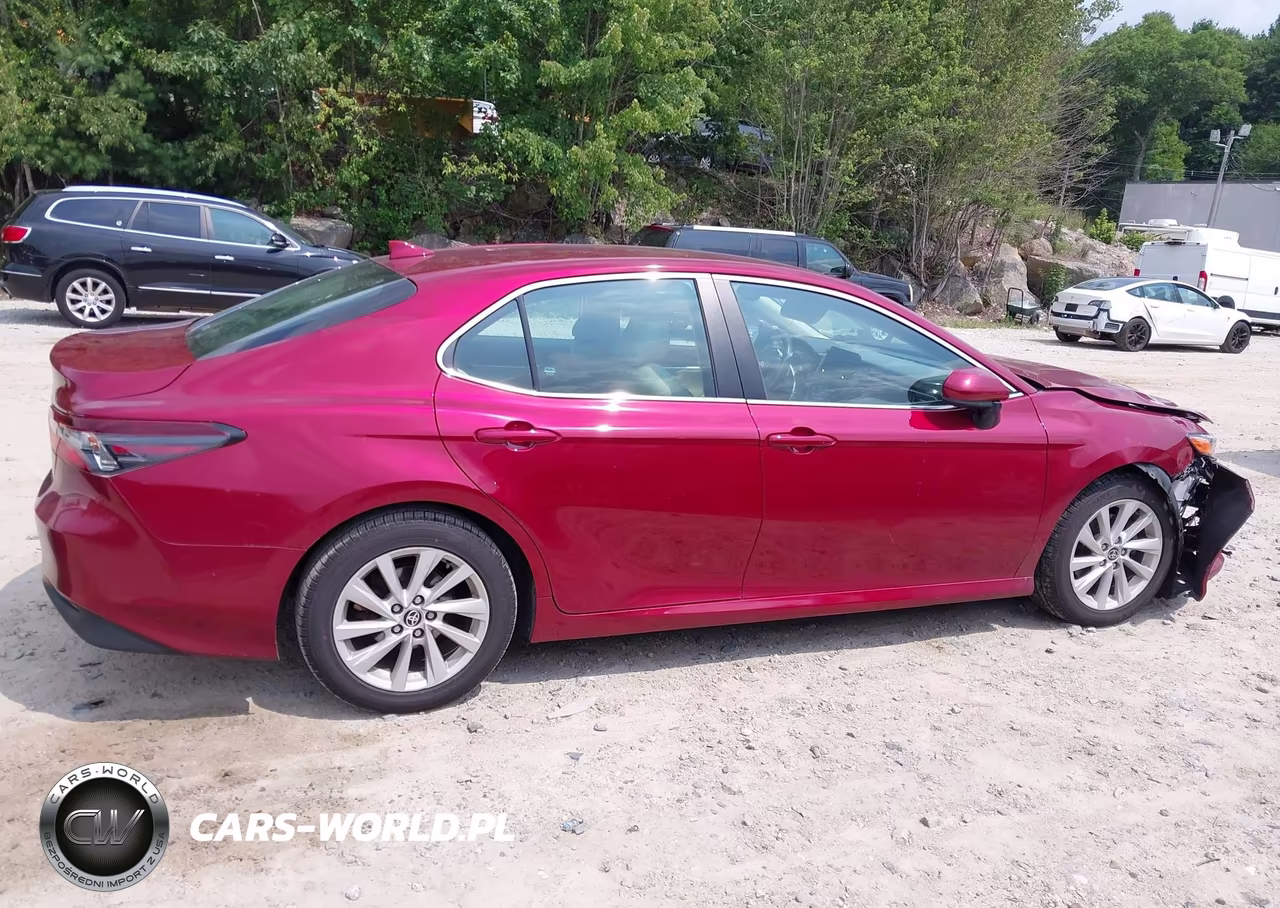 2021 Toyota Camry Le VIN:4T1C11AK8MU601876 - 13