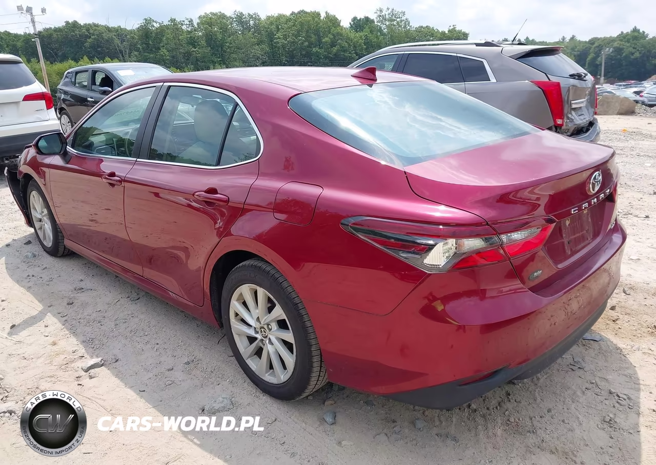2021 Toyota Camry Le VIN:4T1C11AK8MU601876 - 3