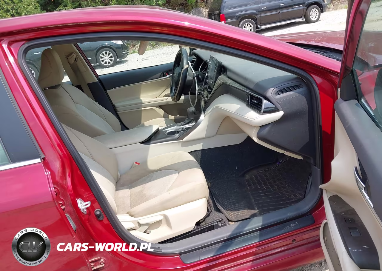 2021 Toyota Camry Le VIN:4T1C11AK8MU601876 - 5