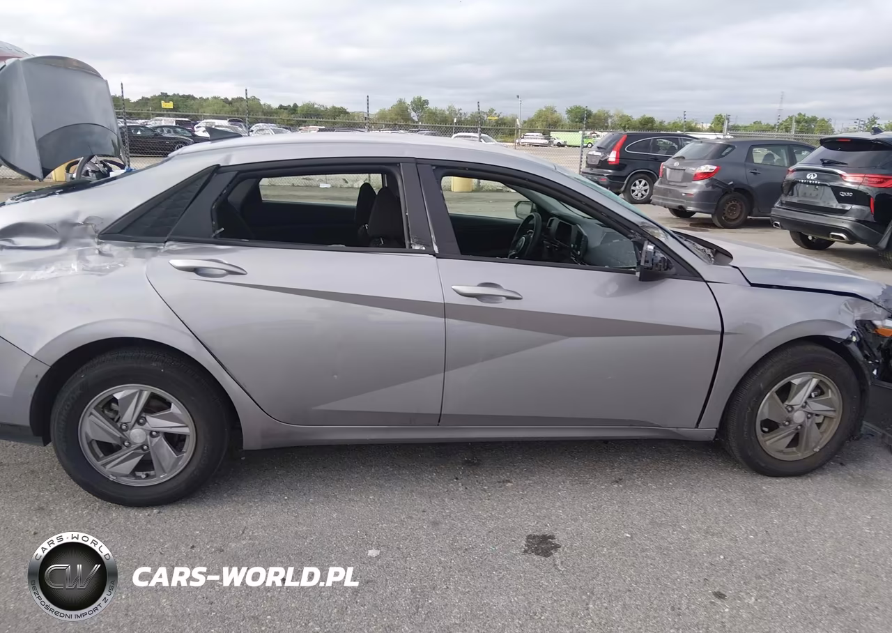 2026 Hyundai Elantra Se VIN:KMHLL4DG9TU099588 - 13