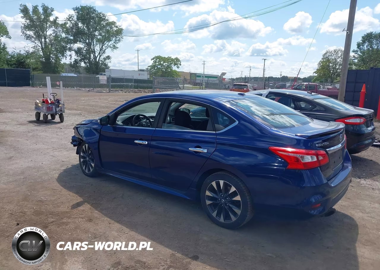 2017 Nissan Sentra Sr Turbo VIN:3N1CB7AP2HY303586 - 3