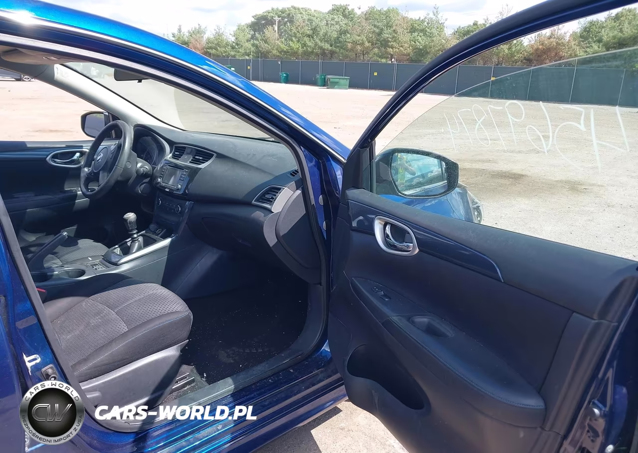 2017 Nissan Sentra Sr Turbo VIN:3N1CB7AP2HY303586 - 5