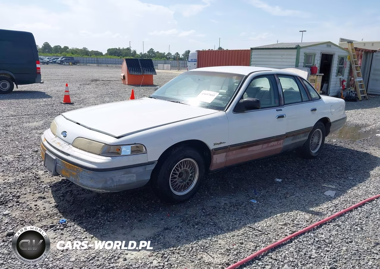 1992 Ford Crown Victoria Touring VIN:2FACP75WXNX234787 - 2