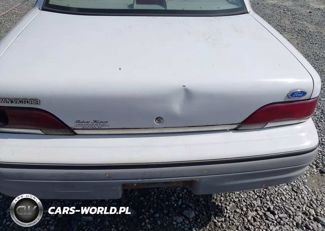 1992 Ford Crown Victoria Touring VIN:2FACP75WXNX234787 - 6