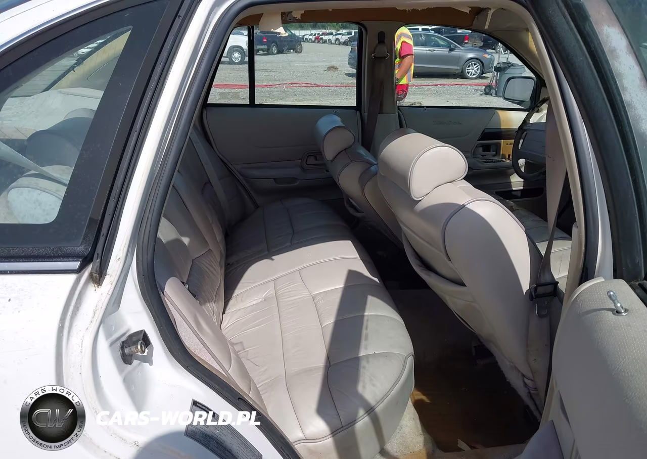 1992 Ford Crown Victoria Touring VIN:2FACP75WXNX234787 - 8