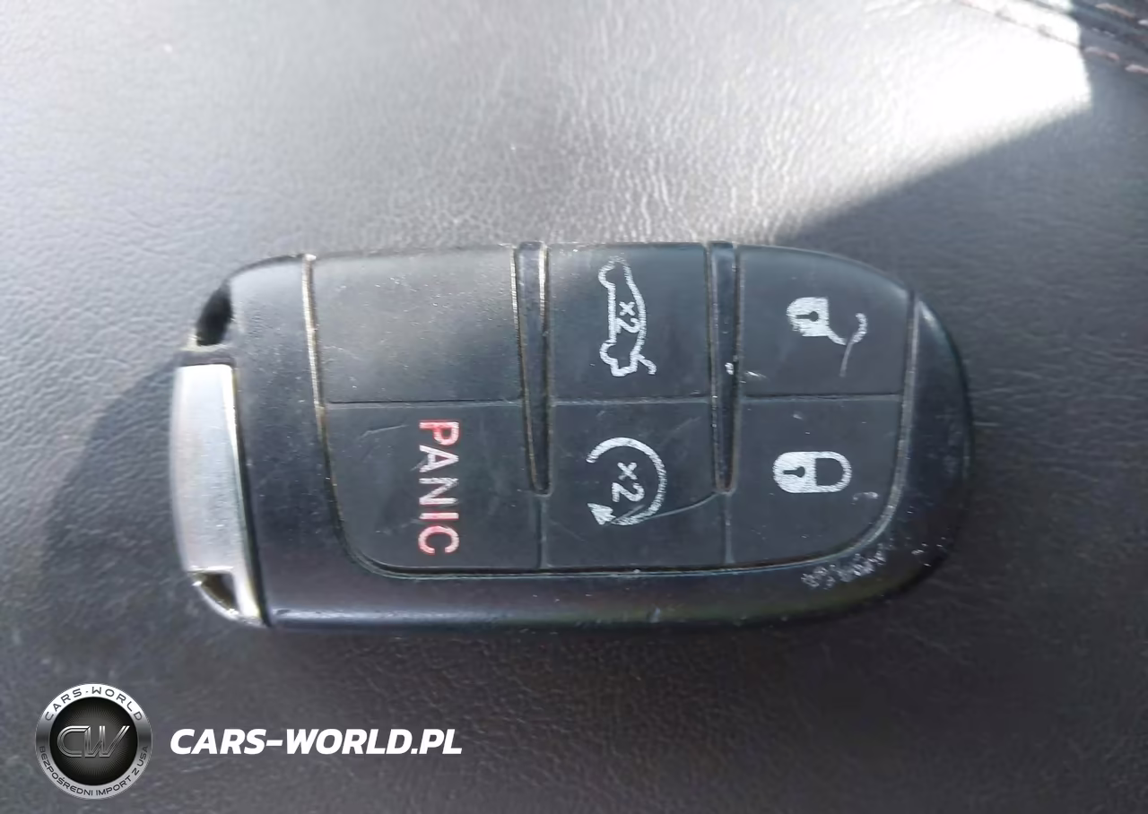 2015 Chrysler 200 C VIN:1C3CCCEG7FN678434 - 11