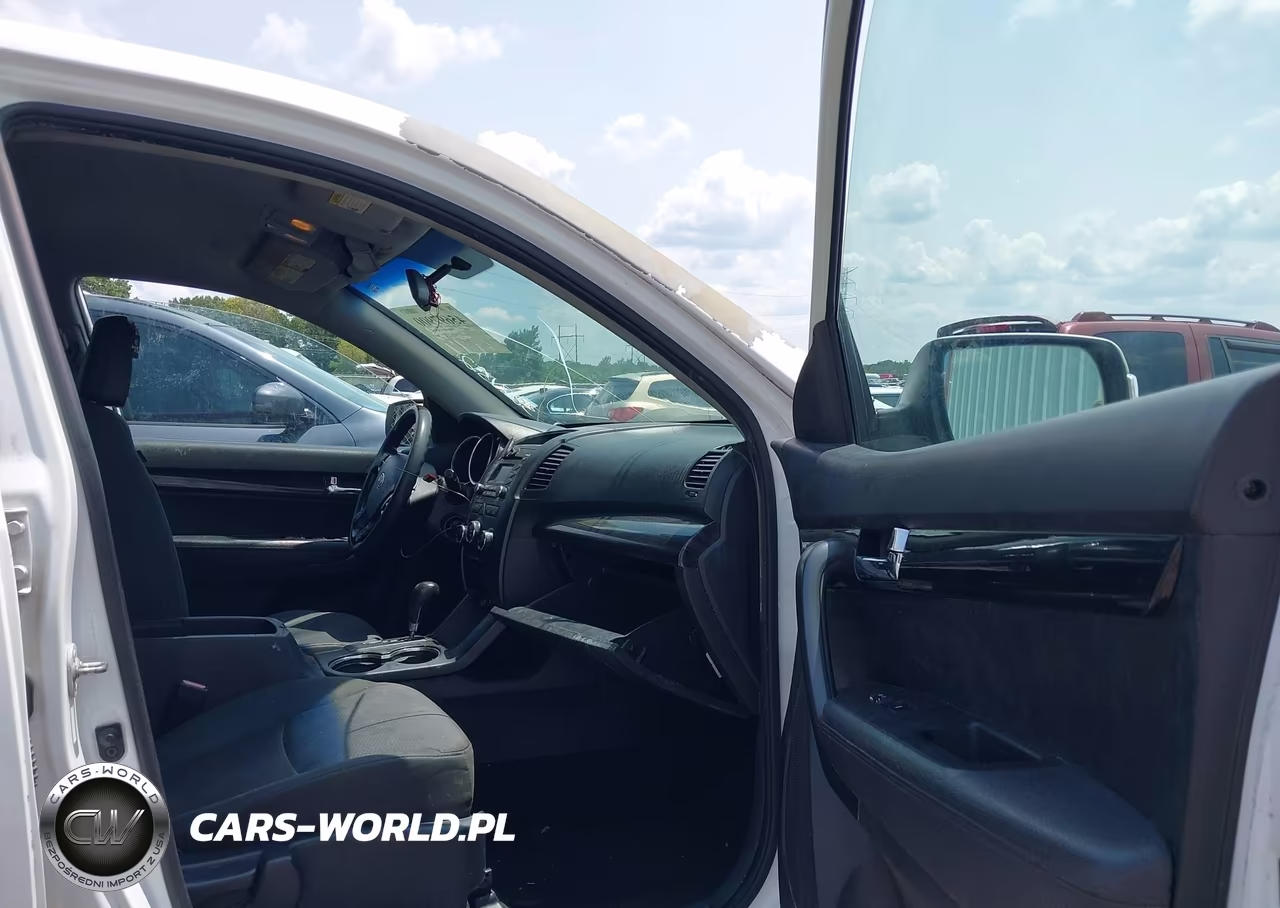2013 Kia Sorento Lx VIN:5XYKT3A12DG378152 - 5