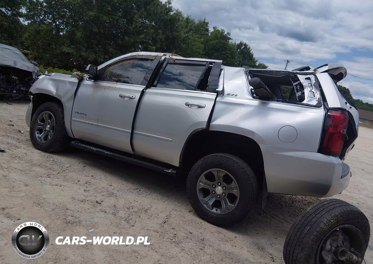 2018 Chevrolet Tahoe Lt VIN:1GNSKBKC1JR149138 - 3