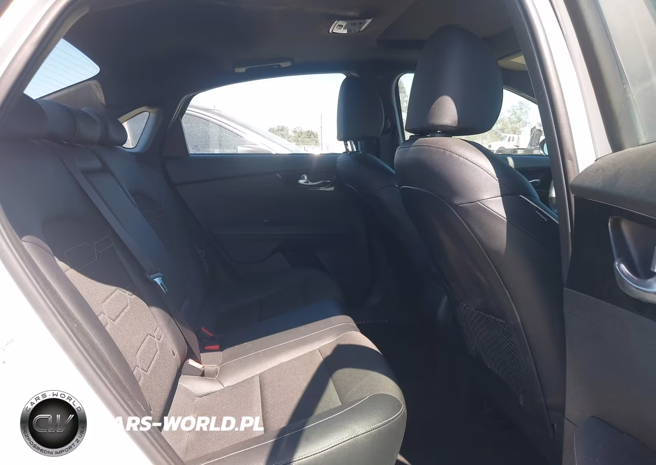 2024 Kia Forte Gt-Line VIN:3KPF54AD8RE840875 - 8