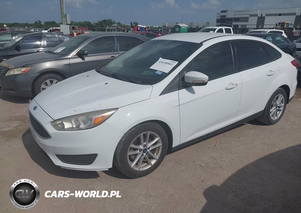 2017 Ford Focus Se VIN:1FADP3F26HL313951 - 2