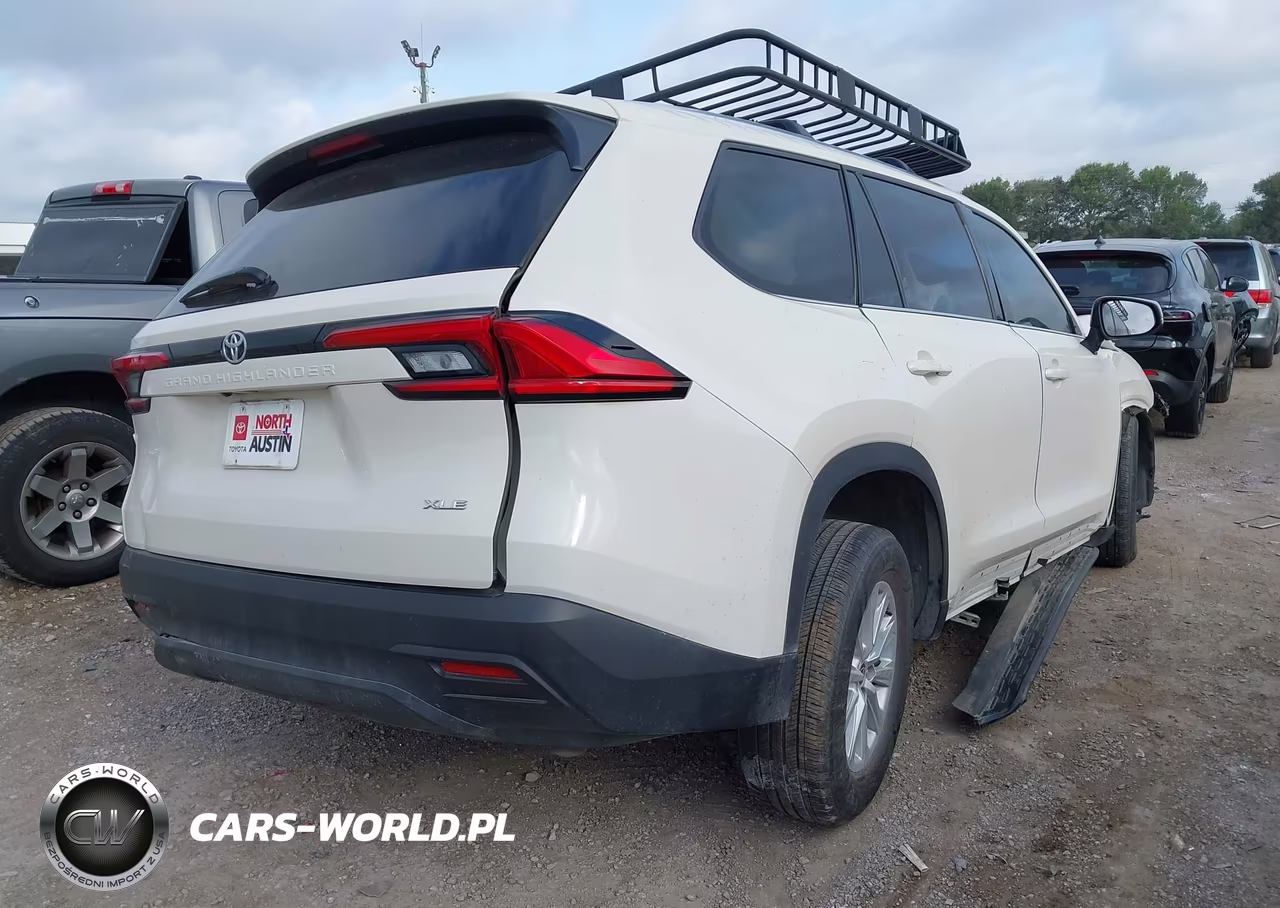 2024 Toyota Grand Highlander Xle VIN:5TDAAAA5XRS002396 - 4