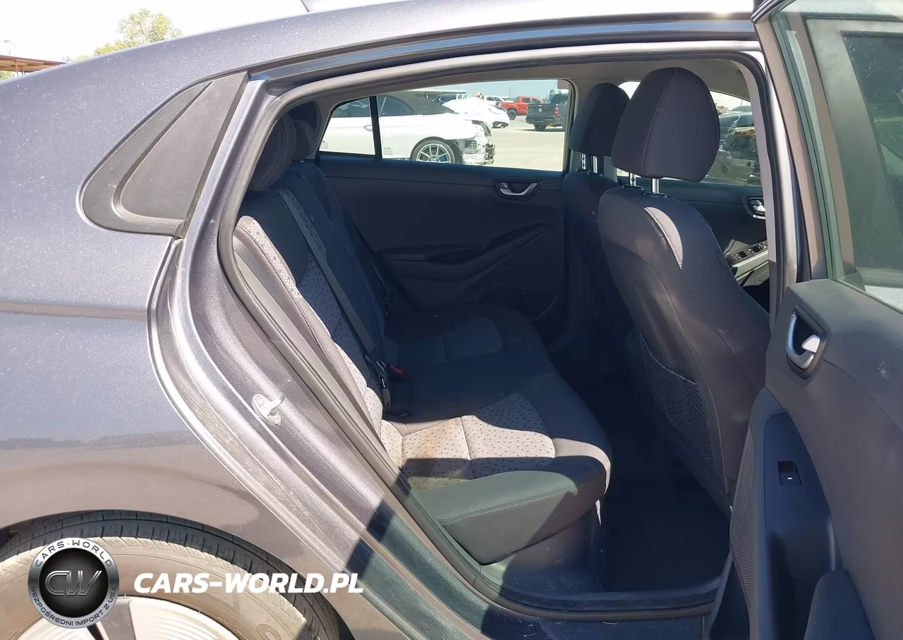 2017 Hyundai Ioniq Hybrid Blue VIN:KMHC65LC7HU025136 - 8
