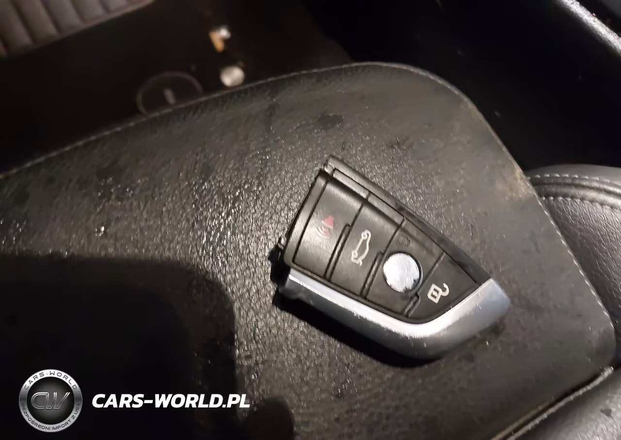 2018 BMW X1 Sdrive28I VIN:WBXHU7C37J5H42489 - 11
