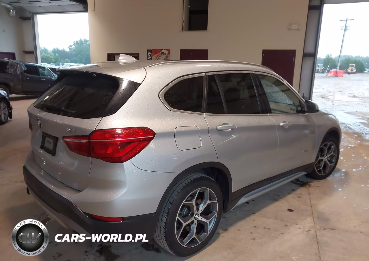 2018 BMW X1 Sdrive28I VIN:WBXHU7C37J5H42489 - 4