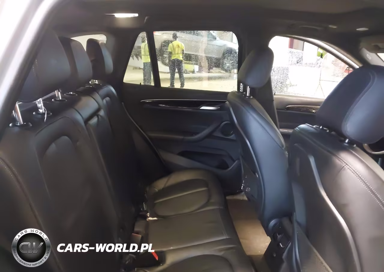 2018 BMW X1 Sdrive28I VIN:WBXHU7C37J5H42489 - 8
