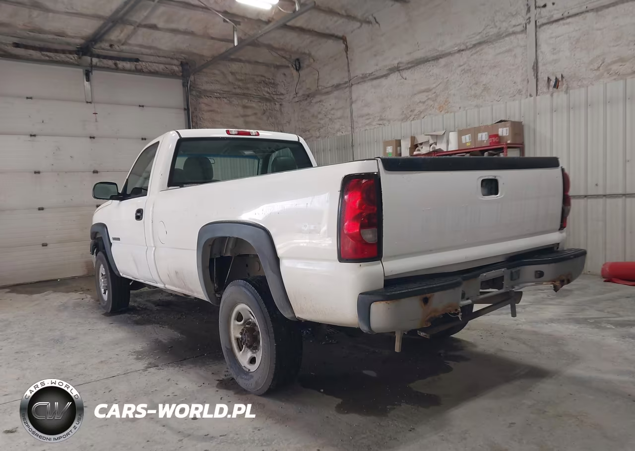 2004 Chevrolet Silverado 2500Hd Work Truck VIN:1GCHK24U54E113733 - 3