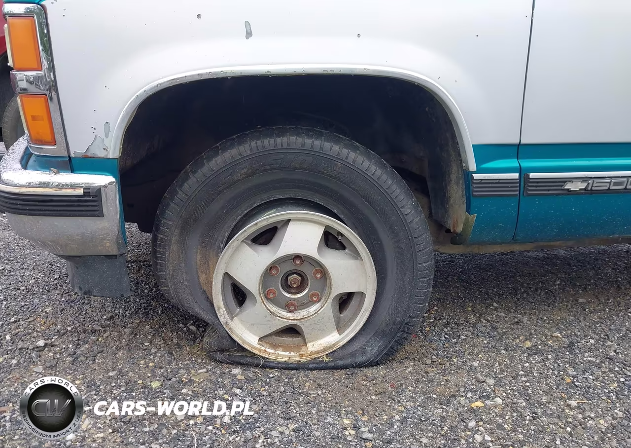 1993 Chevrolet Gmt-400 K1500 VIN:1GCEK14K3PE210512 - 13