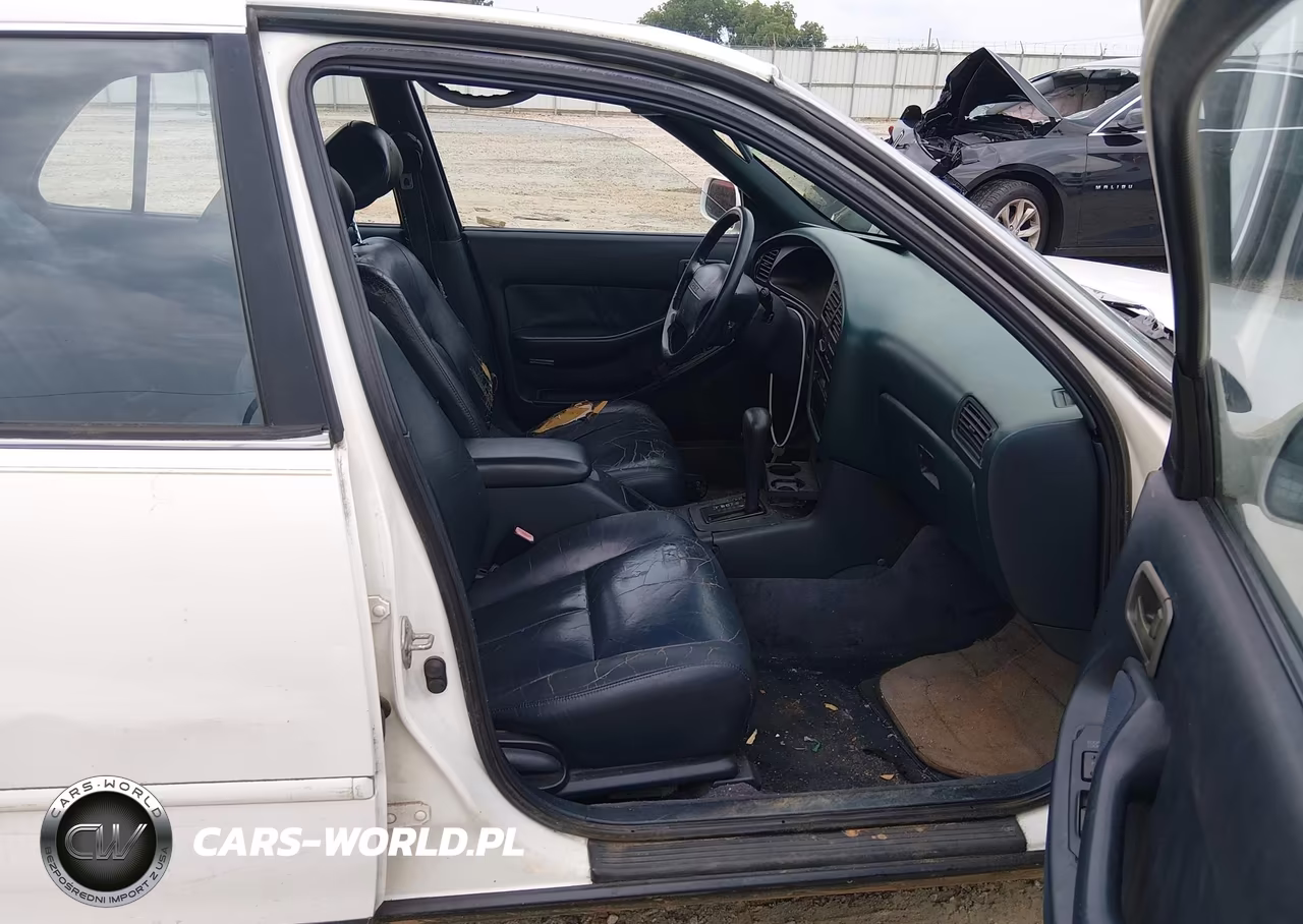 1993 Toyota Camry Xle VIN:4T1VK13E9PU050679 - 5