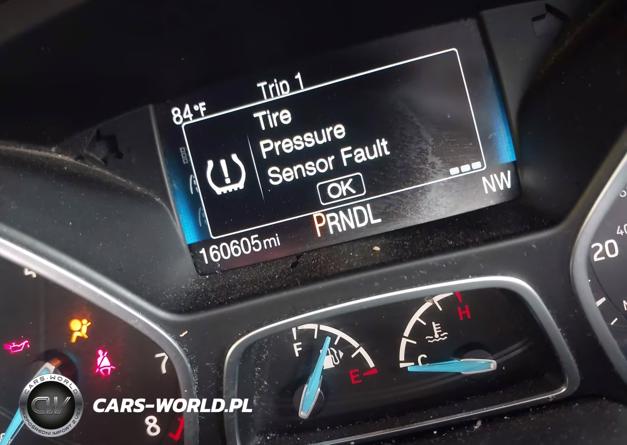 2017 Ford Focus Se VIN:1FADP3F2XHL294112 - 7