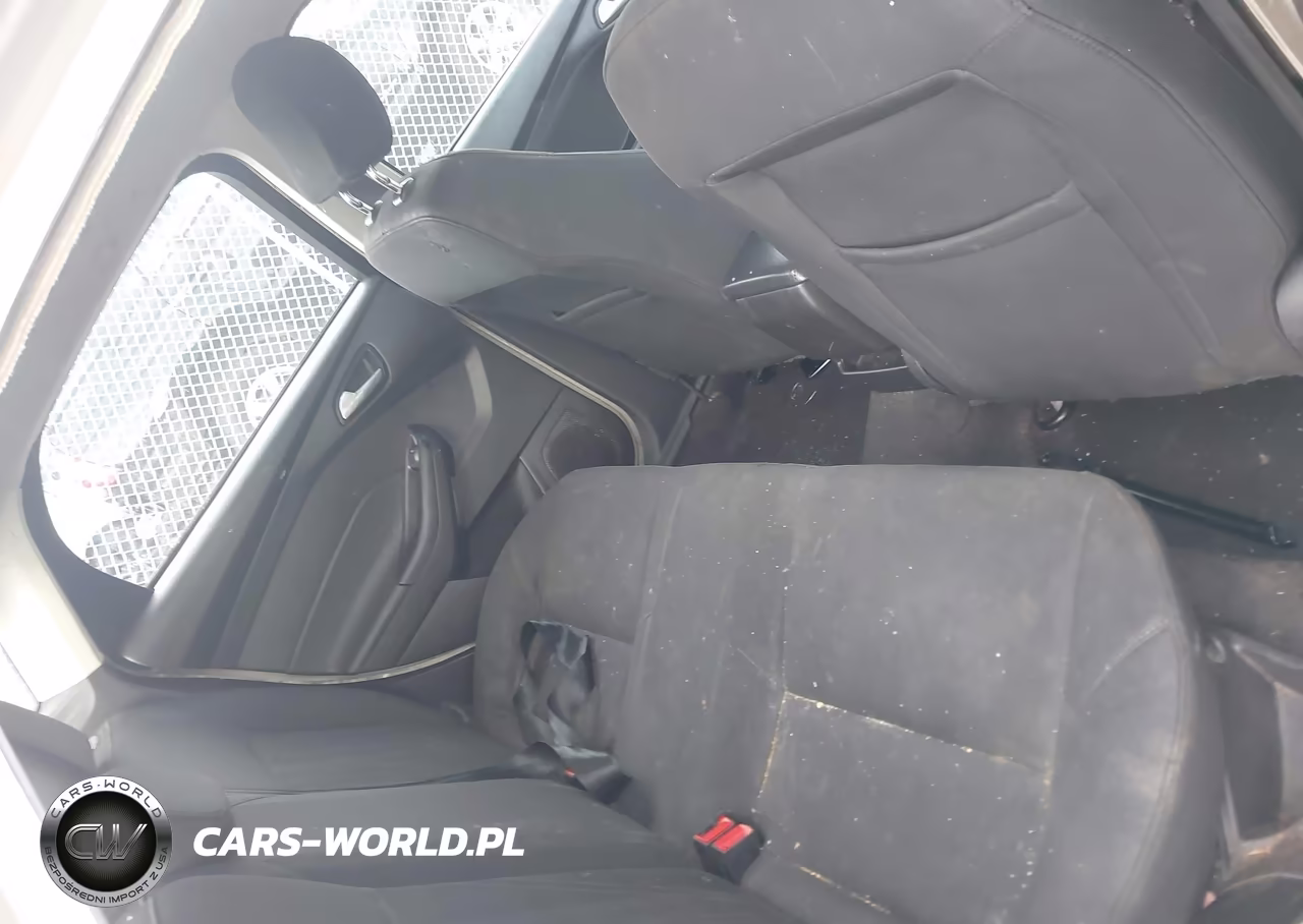 2017 Ford Focus Se VIN:1FADP3F2XHL294112 - 8
