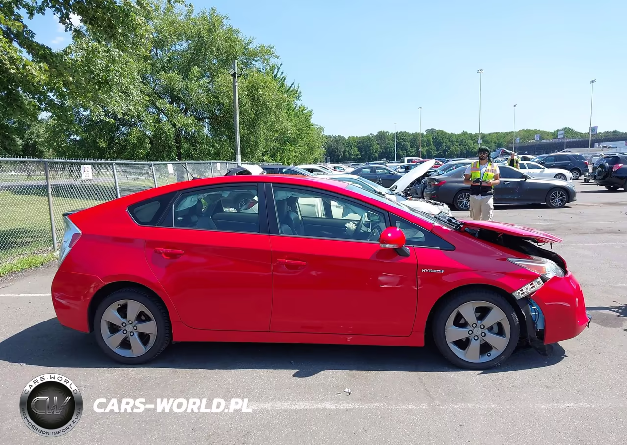 2015 Toyota Prius Persona Series Special Edition VIN:JTDKN3DUXF0424075 - 13