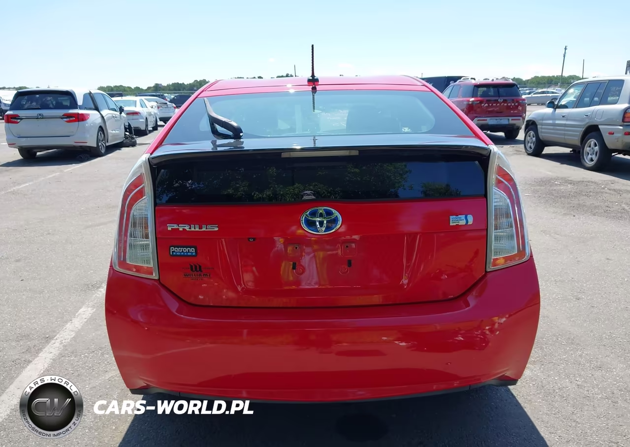 2015 Toyota Prius Persona Series Special Edition VIN:JTDKN3DUXF0424075 - 16