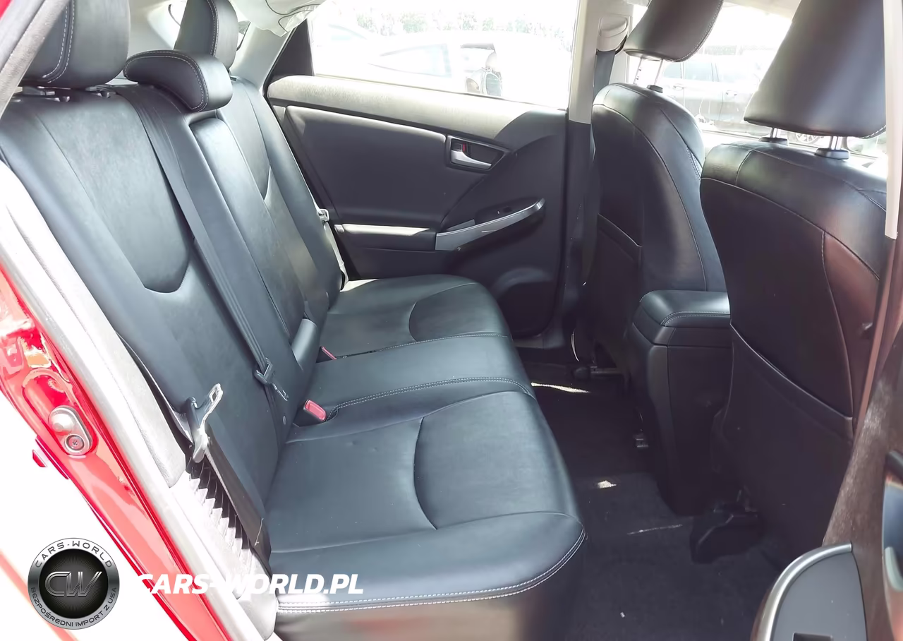 2015 Toyota Prius Persona Series Special Edition VIN:JTDKN3DUXF0424075 - 8